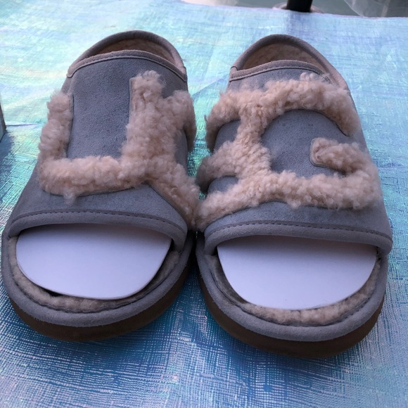 UGG Shoes - UGG FLIP FLOPS SLIPPERS SIZE 10 WOMANS